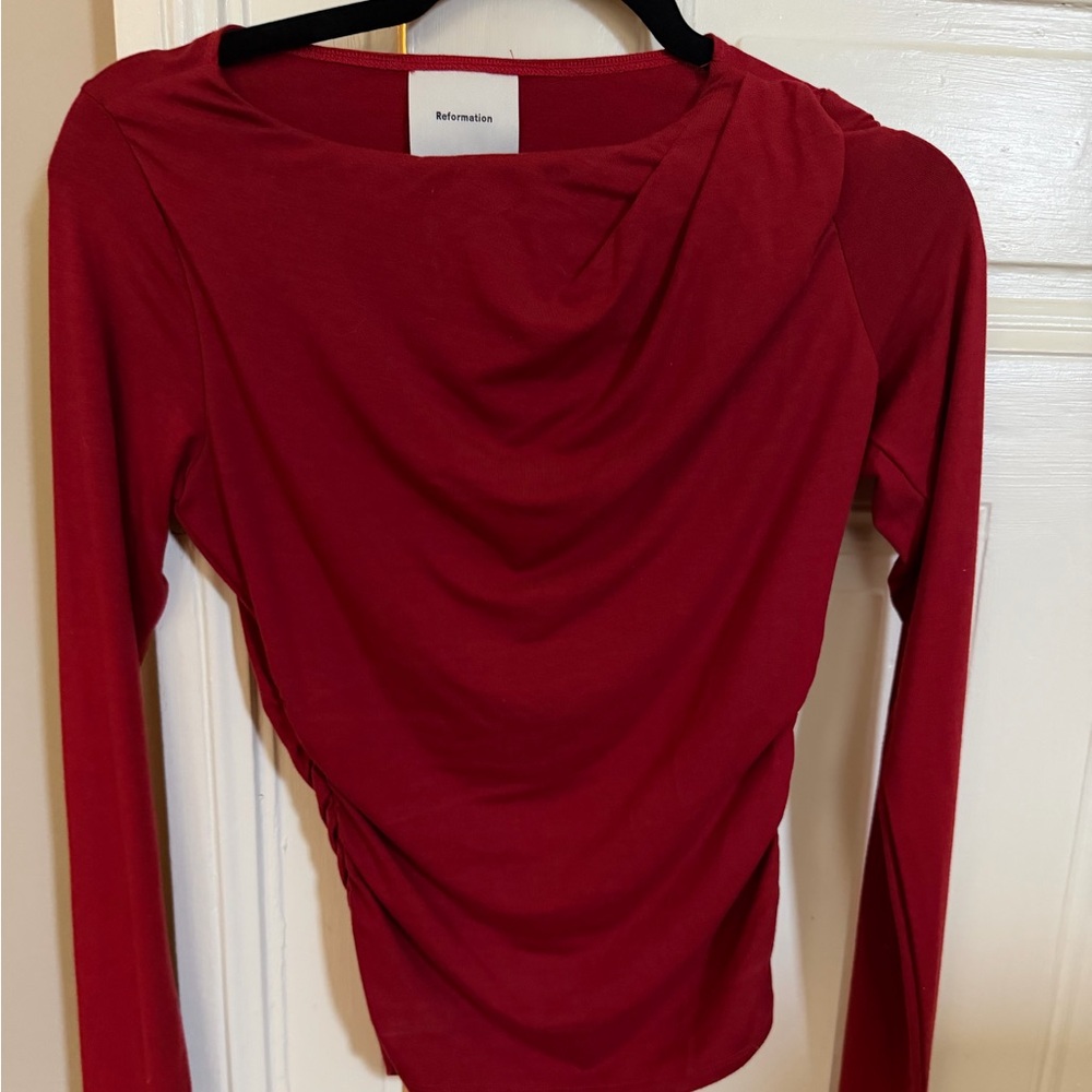 Never worn XS Reformation Liam Knit Top in red